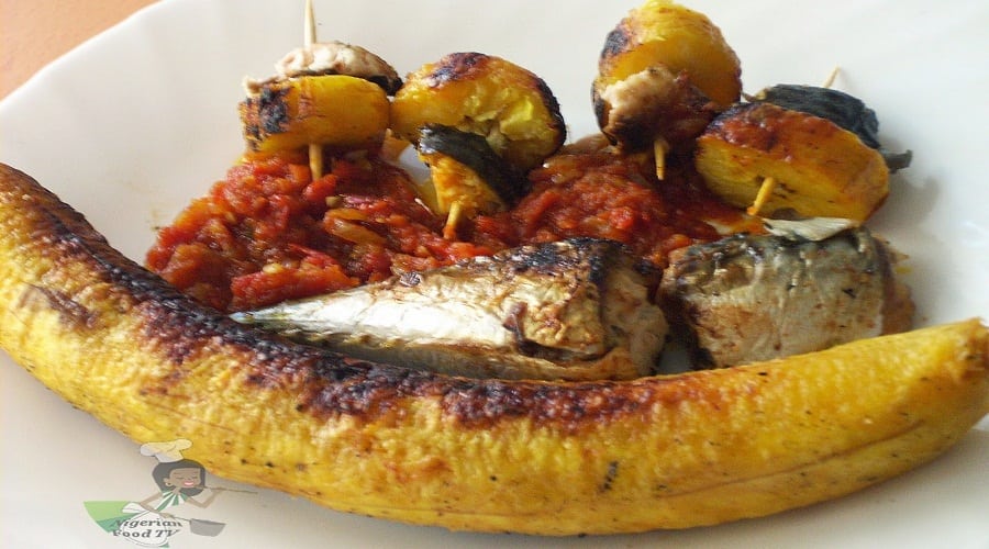 Roasted Plantain With Fried Fish And Pepper